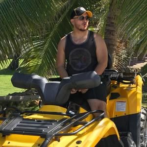 Meet your Posher, Eliseo